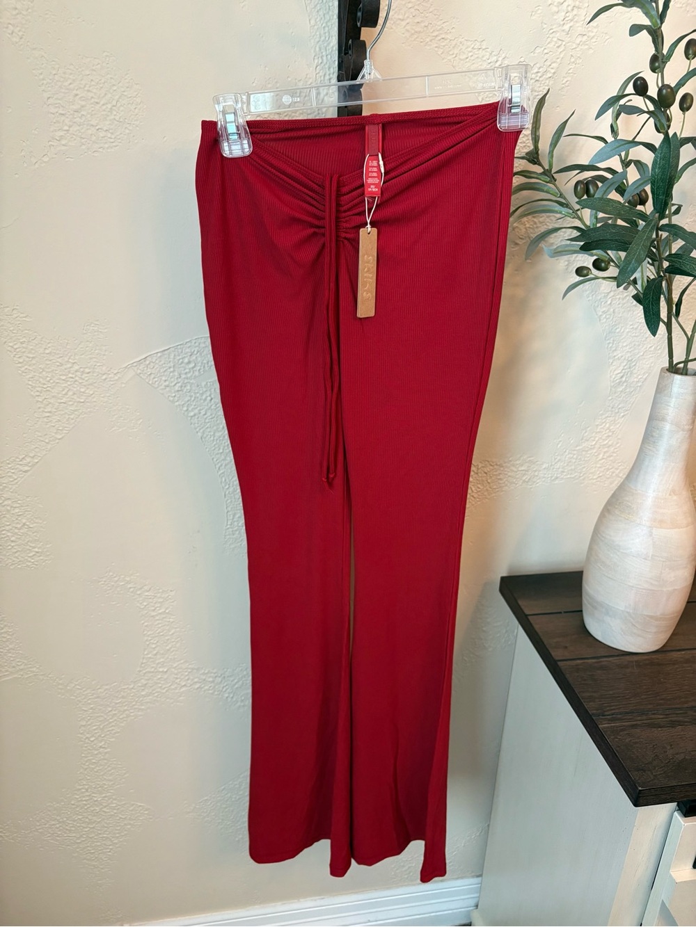 Skims Ribbed Drawstring Wide-Leg Pants - Burgundy